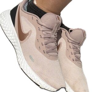 Nike Women's Revolution 5 Running Sneakers shoes rose white size 9